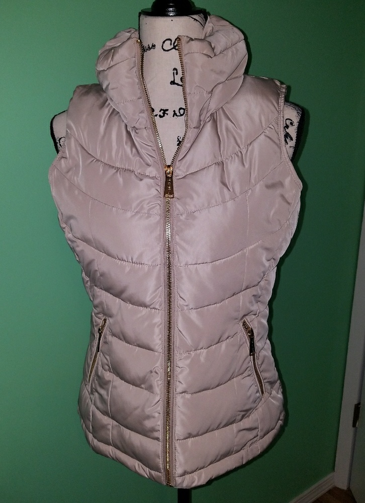 Nwot Calvin Klein Puffer Vest size X-Small
